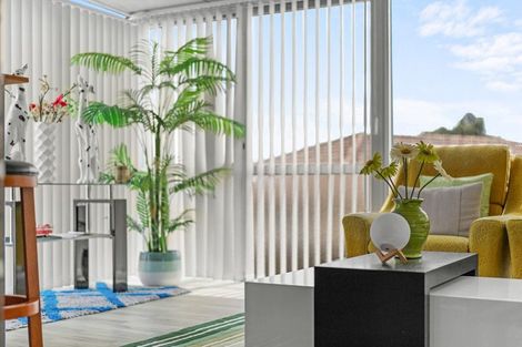 Photo of property in 2/54 Finlayson Avenue, Clendon Park, Auckland, 2103