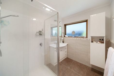 Photo of property in 2/89 Takutai Avenue, Half Moon Bay, Auckland, 2012