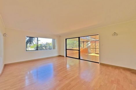 Photo of property in 20b Kallaroo Place, Botany Downs, Auckland, 2010