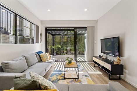 Photo of property in 42 Waihou Crescent, Albany Heights, Auckland, 0632