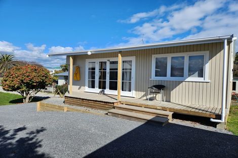 Photo of property in 47 Gray Avenue, Paraparaumu Beach, Paraparaumu, 5032