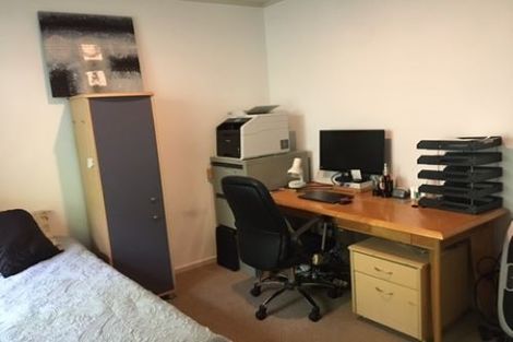 Photo of property in 2/114 Seaview Road, Glenfield, Auckland, 0629