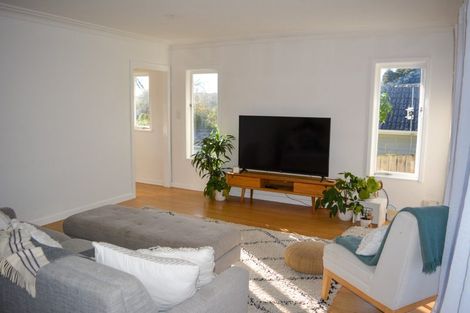 Photo of property in 11 Kamara Road, Glen Eden, Auckland, 0602