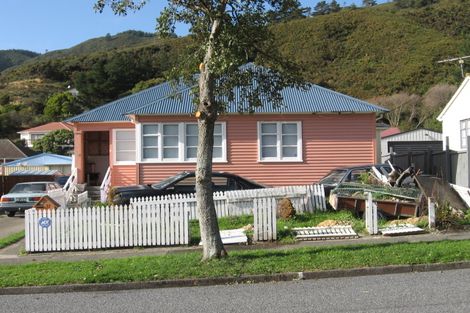 Photo of property in 31 Toomath Street, Naenae, Lower Hutt, 5011