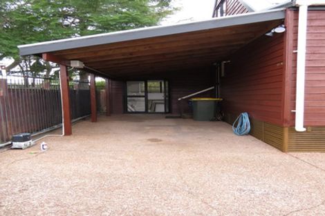 Photo of property in 2/115 Titirangi Road, New Lynn, Auckland, 0600