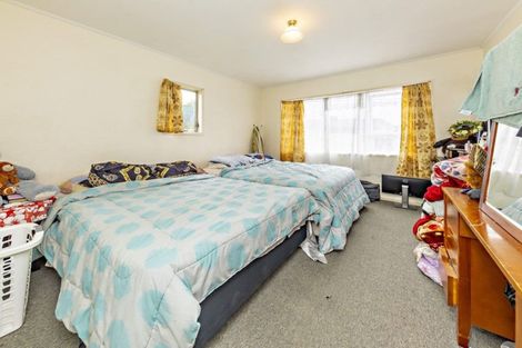 Photo of property in 17 Trounson Avenue, Clendon Park, Auckland, 2103