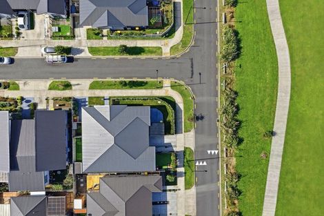 Photo of property in 2 Kutukutu Street, Takanini, 2112