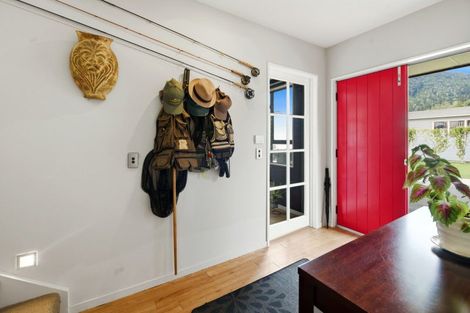 Photo of property in 19 Okareka Loop Road, Lake Okareka, Rotorua, 3076