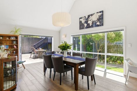 Photo of property in 25a Punjab Street, Khandallah, Wellington, 6035