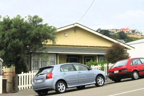 Photo of property in 21a Eden Street, Island Bay, Wellington, 6023