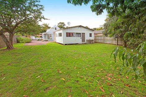 Photo of property in 25 The Circle, Manly, Whangaparaoa, 0930