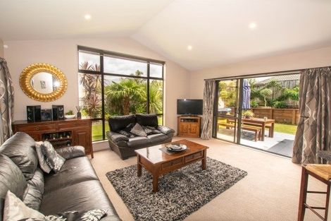 Photo of property in 18 Rosella Drive, Welcome Bay, Tauranga, 3112