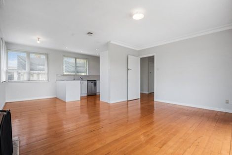 Photo of property in 71 Sylvan Crescent, Te Atatu South, Auckland, 0610