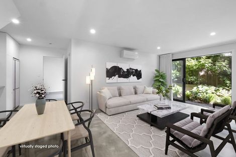 Photo of property in 30c Waiwaka Terrace, Strandon, New Plymouth, 4312