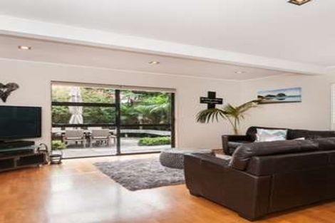 Photo of property in 2/16 Waller Avenue, Bucklands Beach, Auckland, 2012