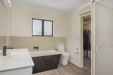 Photo of property in 15 Loveridge Place, Morrinsville, 3300