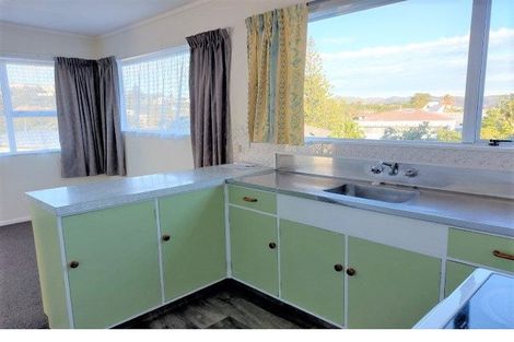 Photo of property in 7 Terrace Road, Titahi Bay, Porirua, 5022