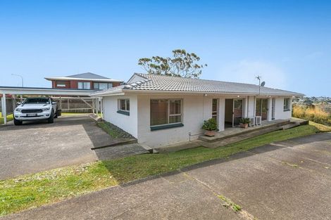 Photo of property in 1/587 Glenfield Road, Totara Vale, Auckland, 0629