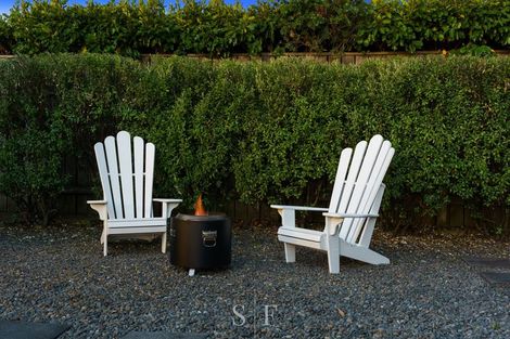 Photo of property in 15 Rauparaha Street, Waikanae Beach, Waikanae, 5036