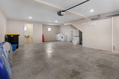 Photo of property in 4/47 Marine Parade, Mount Maunganui, 3116