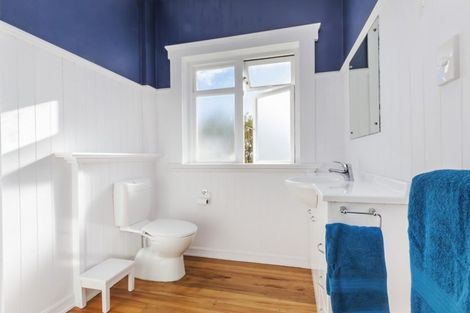 Photo of property in 31 Melbourne Road, Island Bay, Wellington, 6023