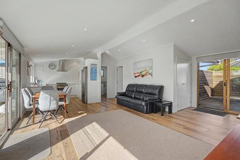 Photo of property in 17 Mccall Avenue, Pauanui, Hikuai, 3579