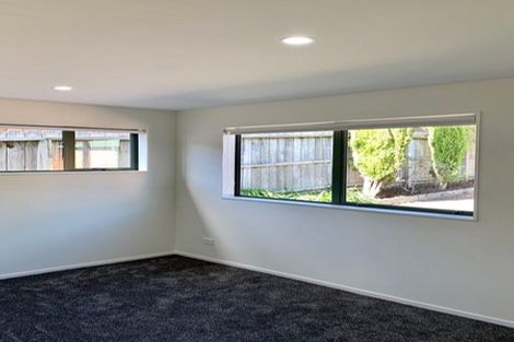Photo of property in 11 San Ambrosio Rise, Henderson, Auckland, 0612