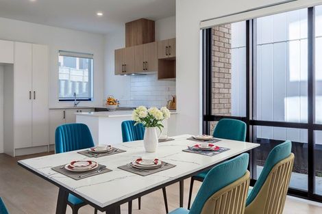 Photo of property in 14 Papai Lane, Massey, Auckland, 0614