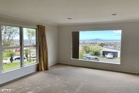 Photo of property in 8 Speedy Crescent, Hillcrest, Auckland, 0627