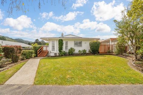 Photo of property in 19a Gemstone Drive, Birchville, Upper Hutt, 5018