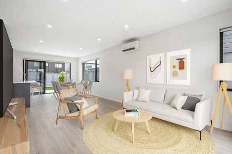 Photo of property in 4 Park Green Avenue, Rosehill, Papakura, 2113