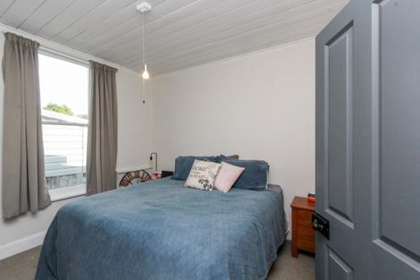 Photo of property in 2 Kingwell Street, Moturoa, New Plymouth, 4310