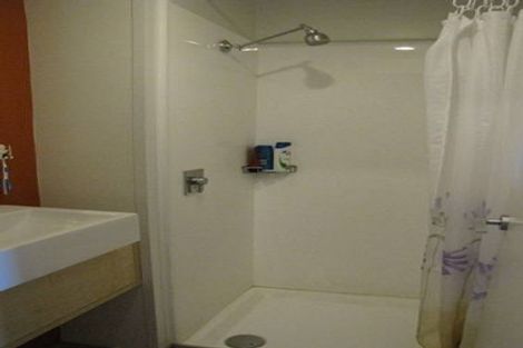 Photo of property in Empire Apartments, 1327/21 Whitaker Place, Grafton, Auckland, 1010