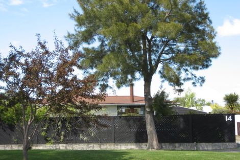 Photo of property in 14 Watson Place, Rangiora, 7400
