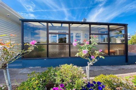 Photo of property in 94 Stanners Street, Eltham, 4322