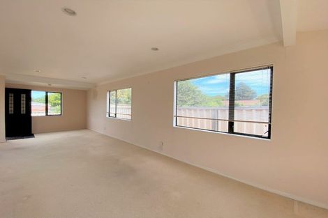 Photo of property in 8a Hillside Road, Mount Wellington, Auckland, 1062