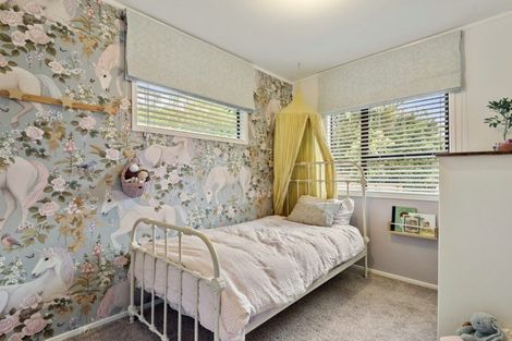 Photo of property in 21 Stott Avenue, Birkdale, Auckland, 0626