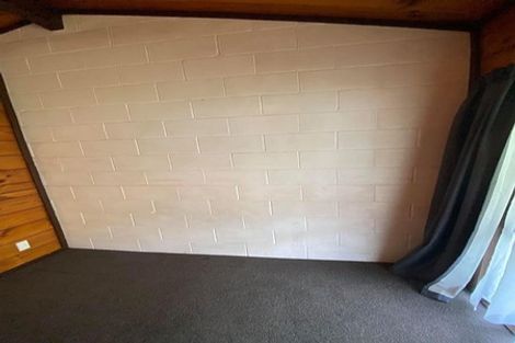 Photo of property in 3/89 Pinehaven Road, Pinehaven, Upper Hutt, 5019