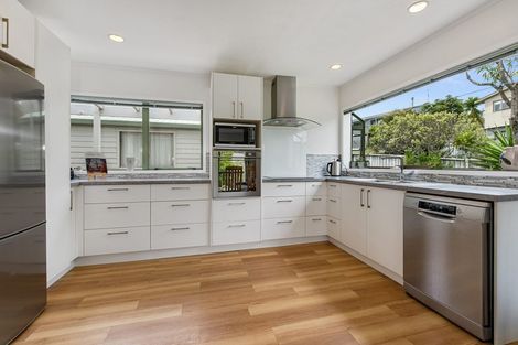 Photo of property in 8 Inca Place, Snells Beach, 0920