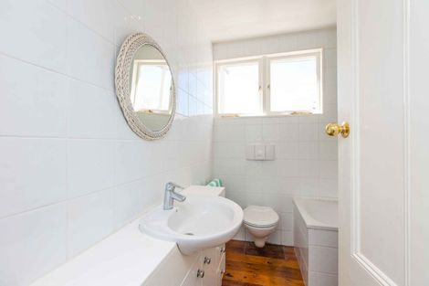 Photo of property in 41 Saint Georges Bay Road, Parnell, Auckland, 1052