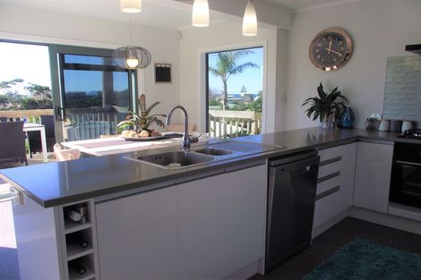Photo of property in 30 Reo Crescent, Waihi Beach, 3611