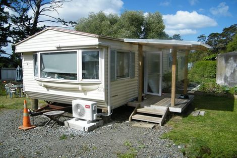 Photo of property in 70 Upper Harbour Drive, Greenhithe, Auckland, 0632