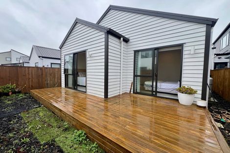 Photo of property in 12 Kairakau Street, Takanini, 2110