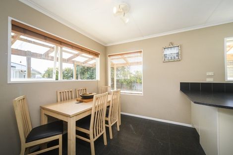 Photo of property in 19 Abraham Crescent, Milson, Palmerston North, 4414