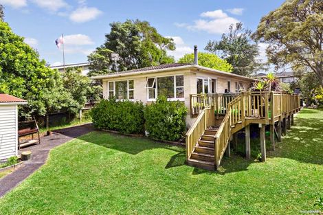 Photo of property in 19 Spence Road, Henderson, Auckland, 0612