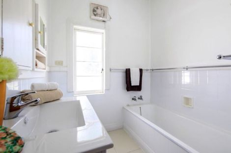 Photo of property in 90 The Avenue, Lucas Heights, Auckland, 0632