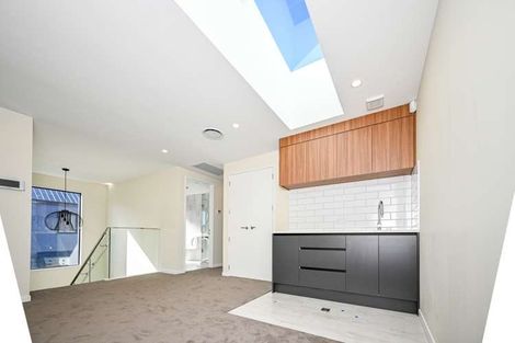 Photo of property in 5 Babos Avenue, Kumeu, 0810