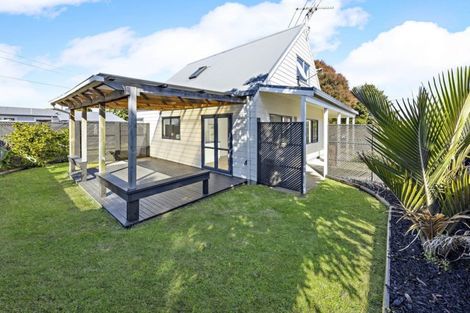 Photo of property in 2 Braeburn Place, Takanini, 2112