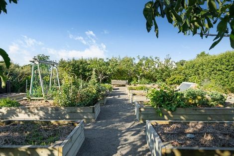 Photo of property in 7 Fairway Drive, Martinborough, 5711