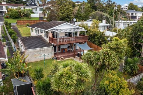 Photo of property in 24 Shanaway Rise, Hillcrest, Auckland, 0627